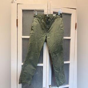 GAP Olive Girlfriend Khaki